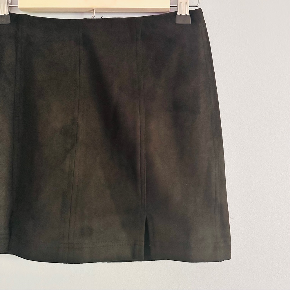 ❗BOGO❗NWT Tobi Faux suede skirt